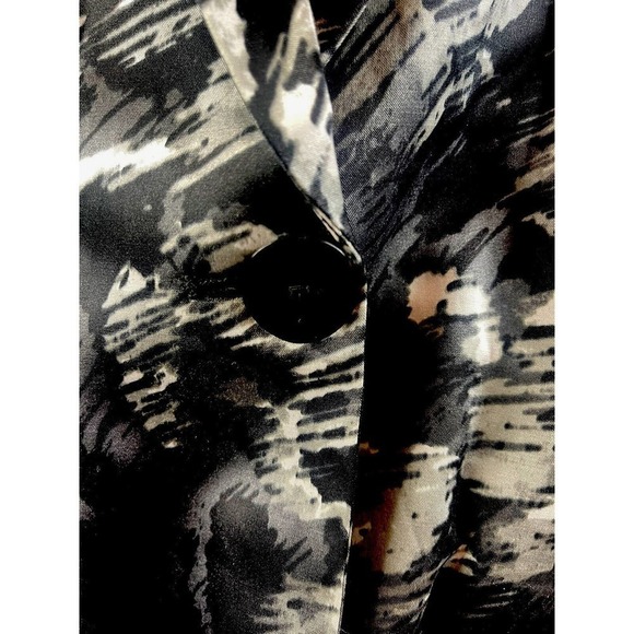 Chico's Monochrome Brushstroke Blazer - Picture 3 of 9